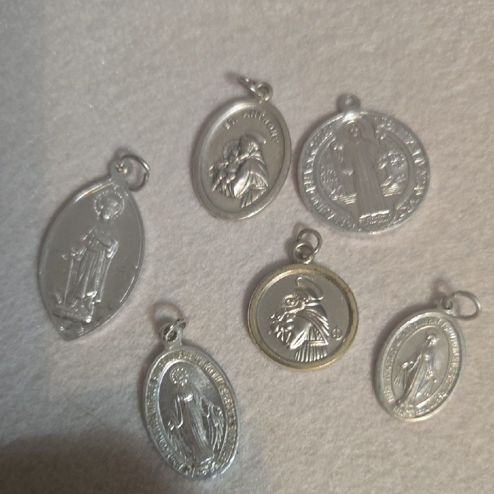 Catholic Silvertone Religious Medals Set, Assorted Saints